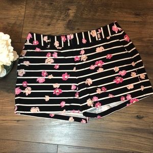 Elle floral shorts